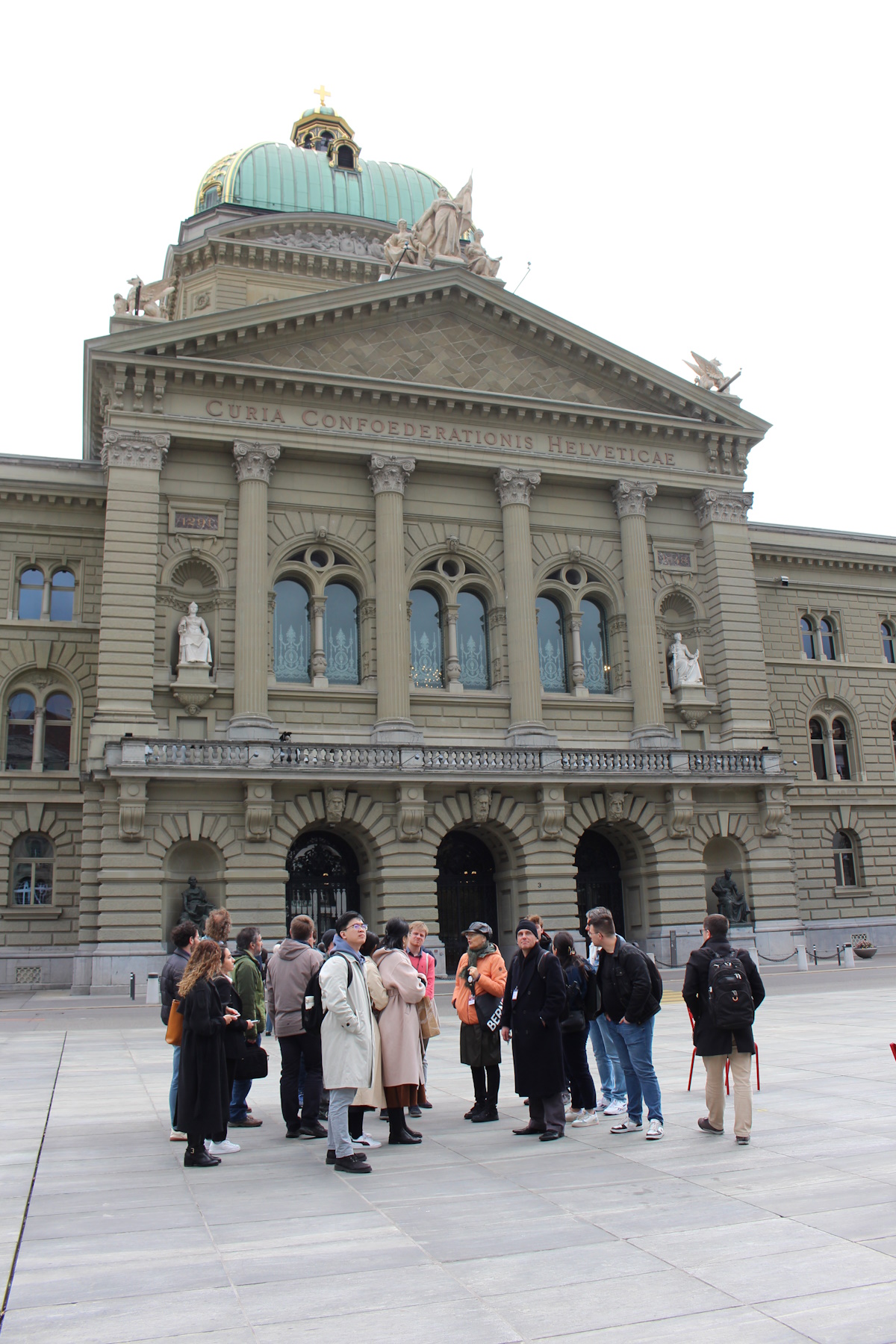 PMS 2024 guided tour in front of Parliament Building